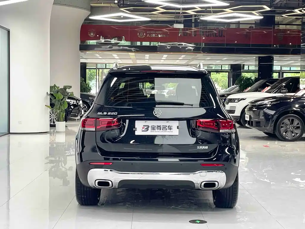 Mercedes-Benz GLB 2023 — фото 17