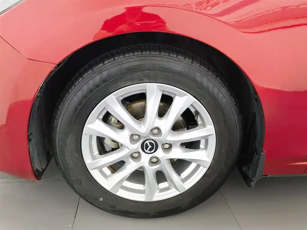 Mazda 3 Axela 2016 — фото 17