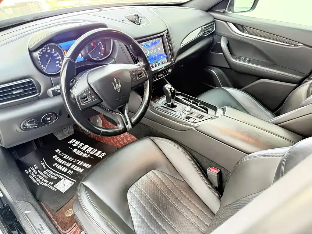 Maserati Levante 2017 — фото 16