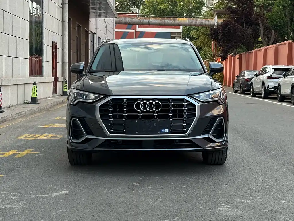 Audi Q3 2023 — фото 2