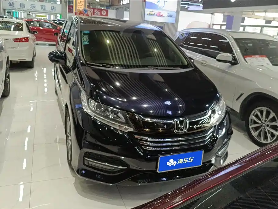 Honda Odyssey 2019 — фото 2