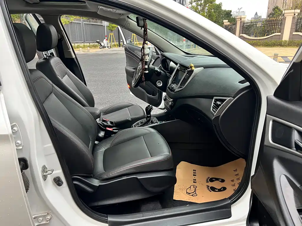 Changan Eado 2018 — фото 13