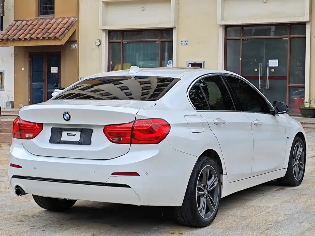 BMW 1 Series 2018 — фото 4