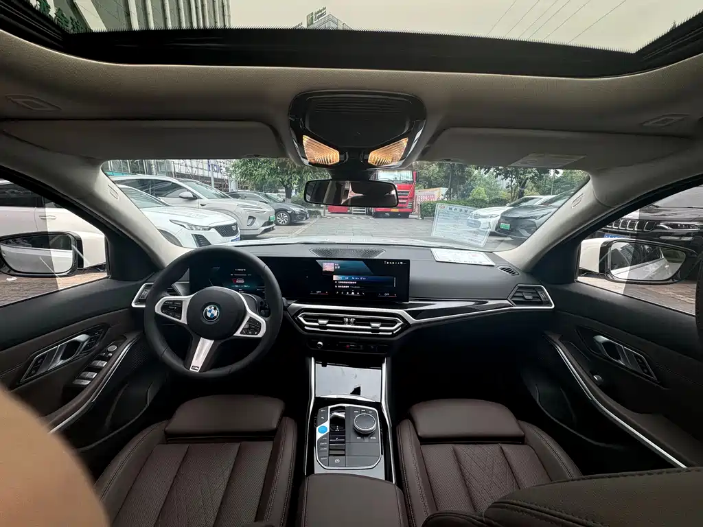 BMW i3 2024 — фото 4