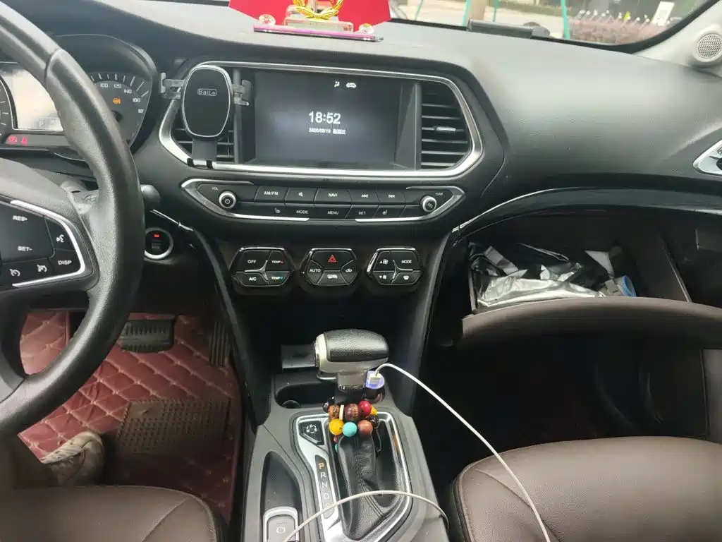 GAC Trumpchi GS4 2017 — фото 9