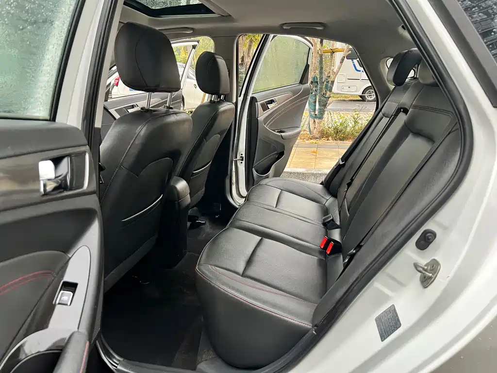 Changan Eado 2018 — фото 18