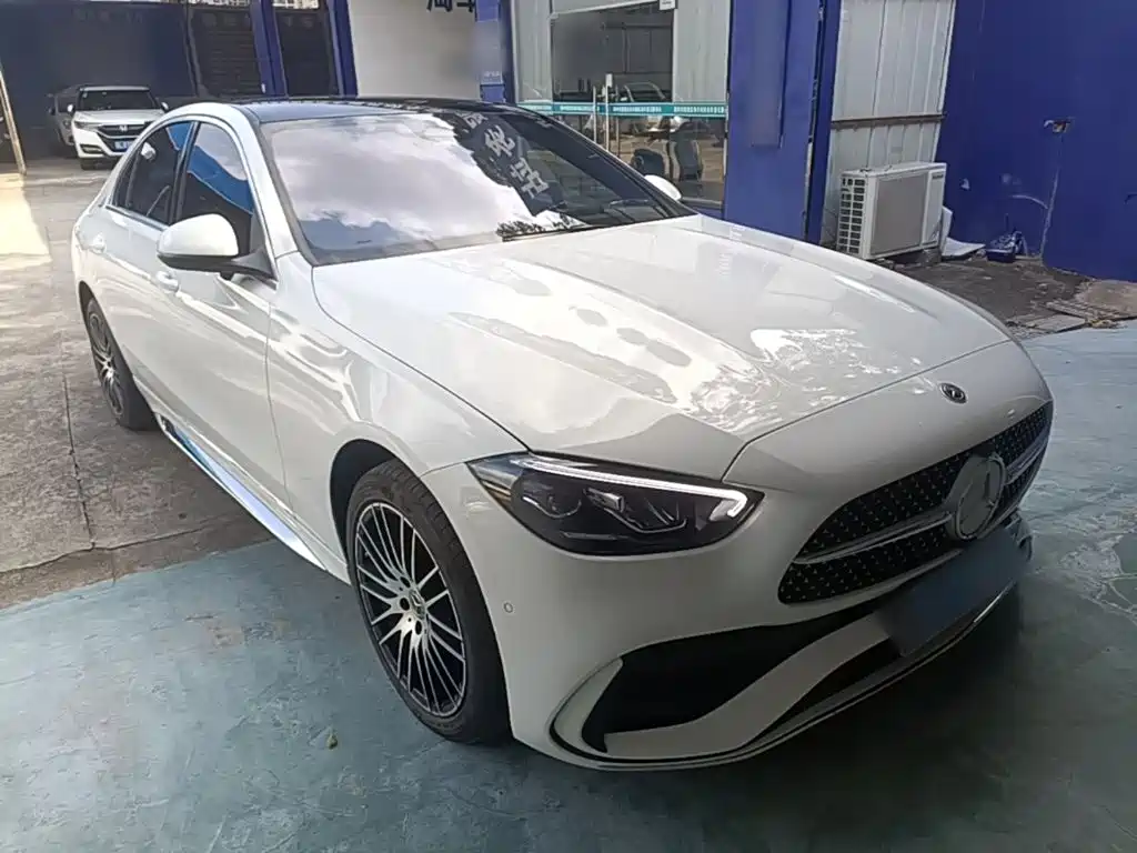 Mercedes-Benz C-Class 2024
