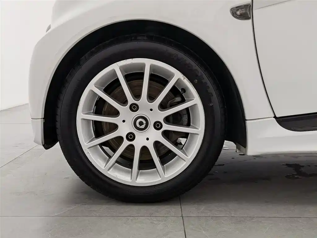 smart Fortwo 2013 — фото 17