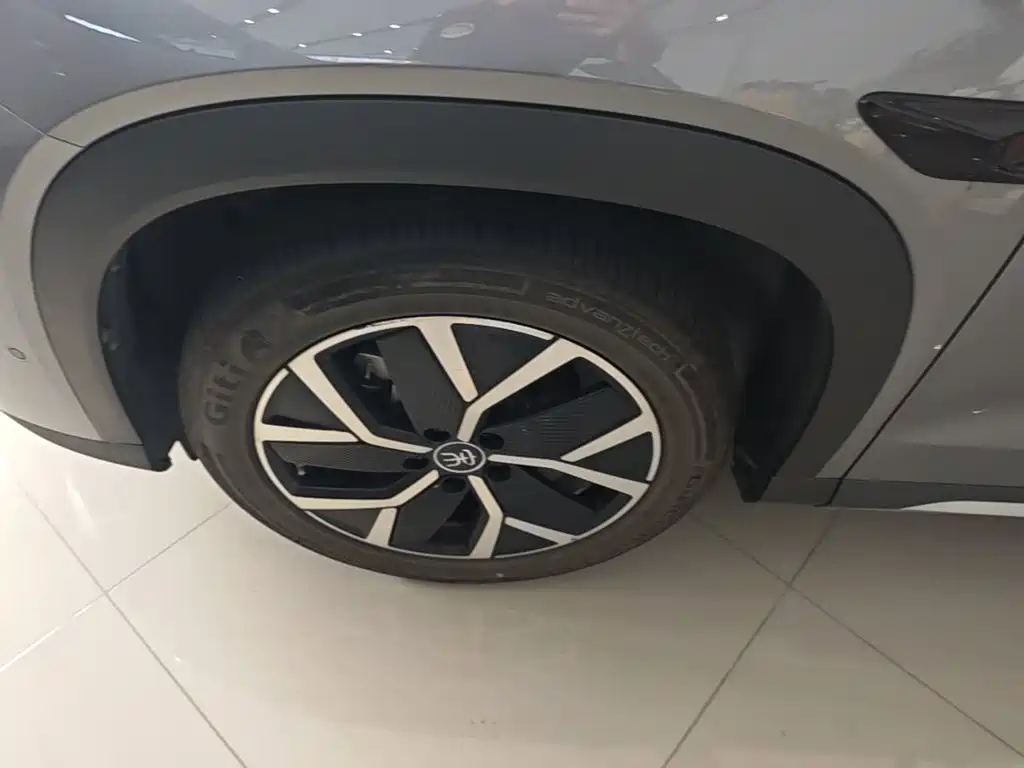 BYD Song L DM-i 2025 — фото 23