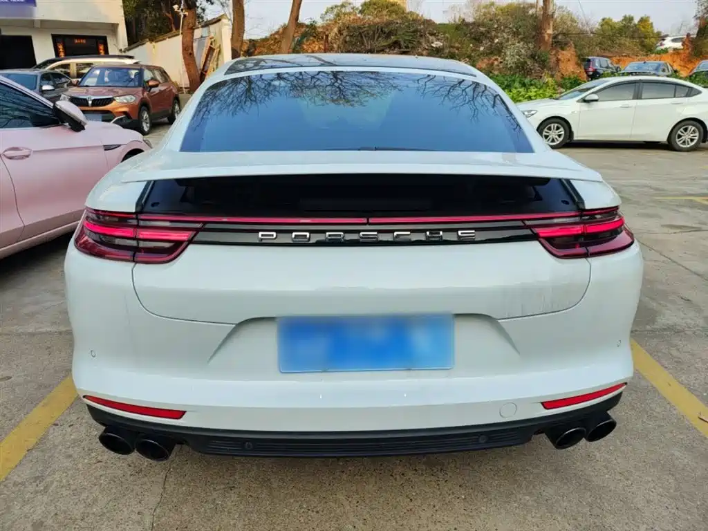 Porsche Panamera 2018 — фото 4