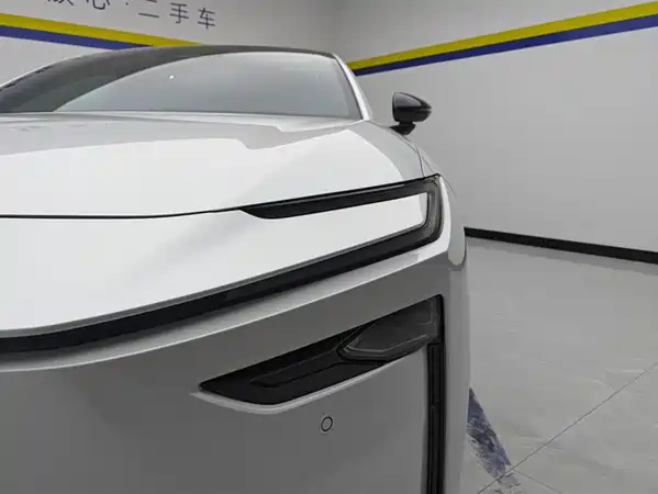 Toyota bZ7 2026