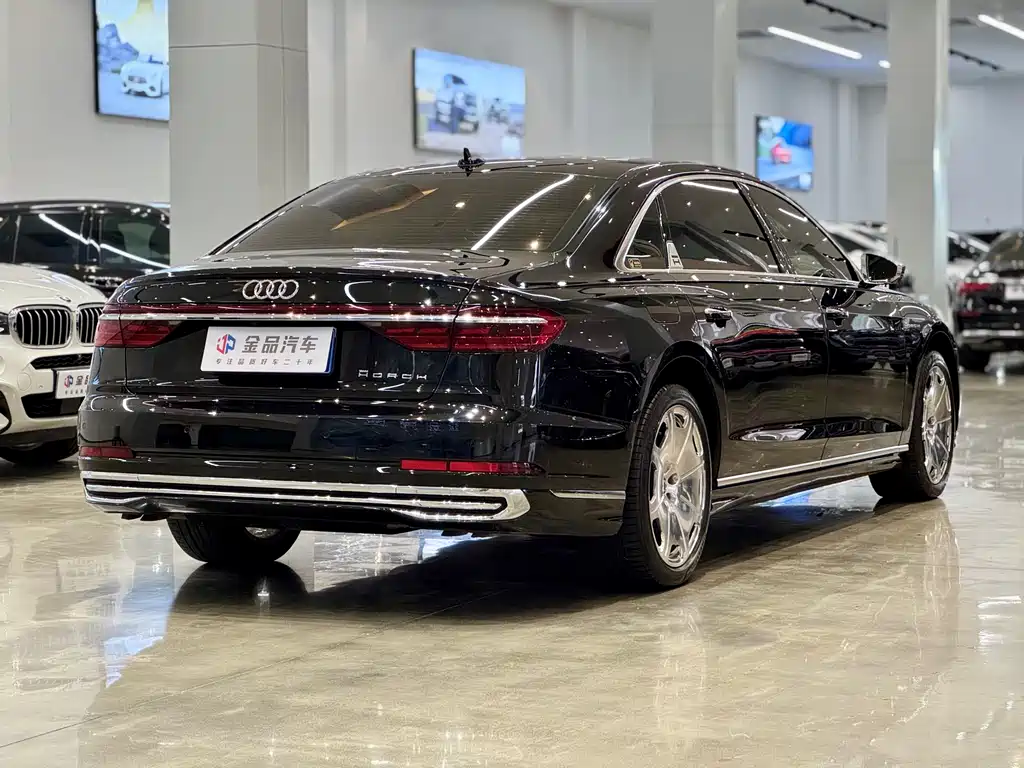 Audi A8 2024 — фото 6