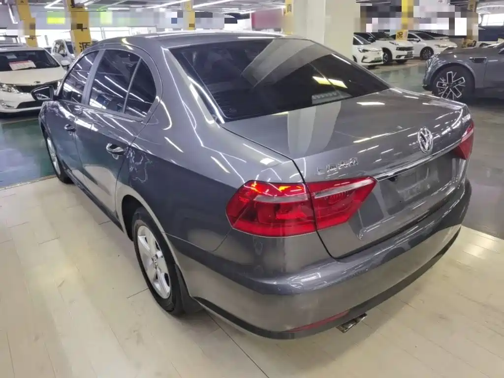 Volkswagen Lavida 2015