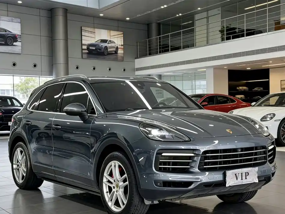 Porsche Cayenne 2018 — фото 1
