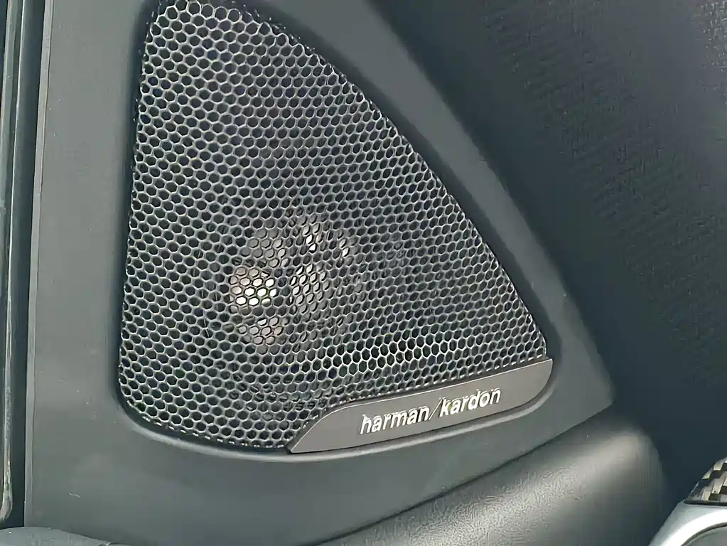 BMW M4 2018 — фото 11