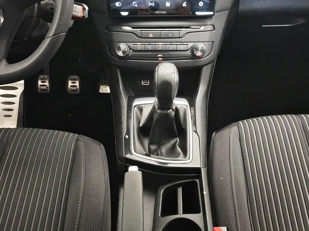 Peugeot 408 2015 — фото 13