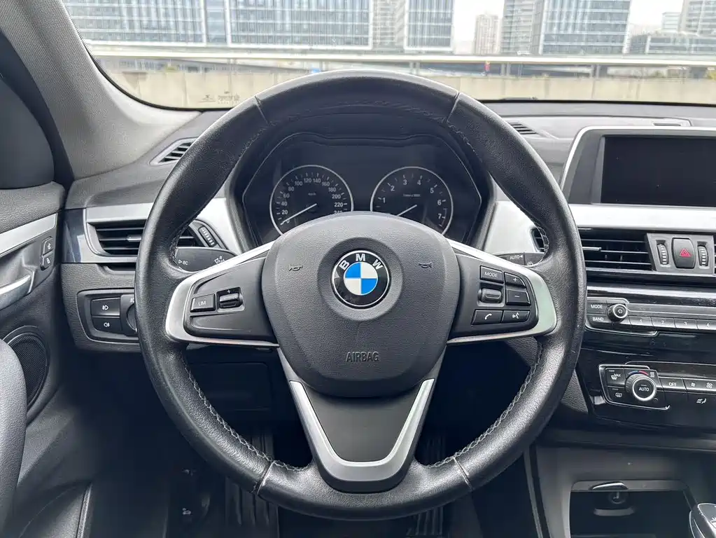 BMW X1 2017 — фото 12