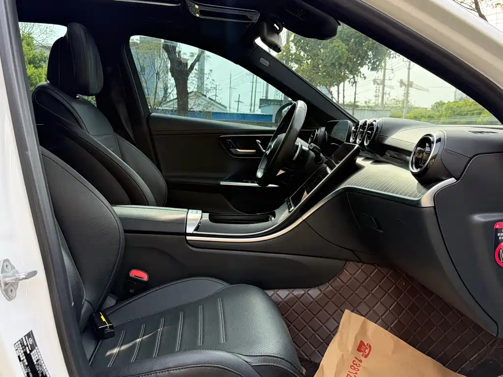 Mercedes-Benz C-Class 2023