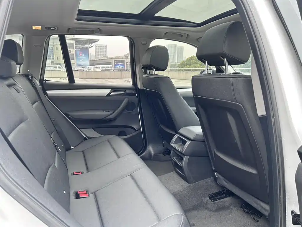BMW X3 2018 — фото 12