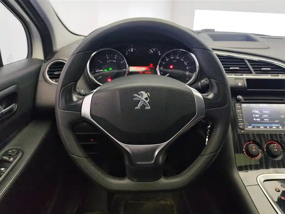 Peugeot 3008 2015 — фото 15