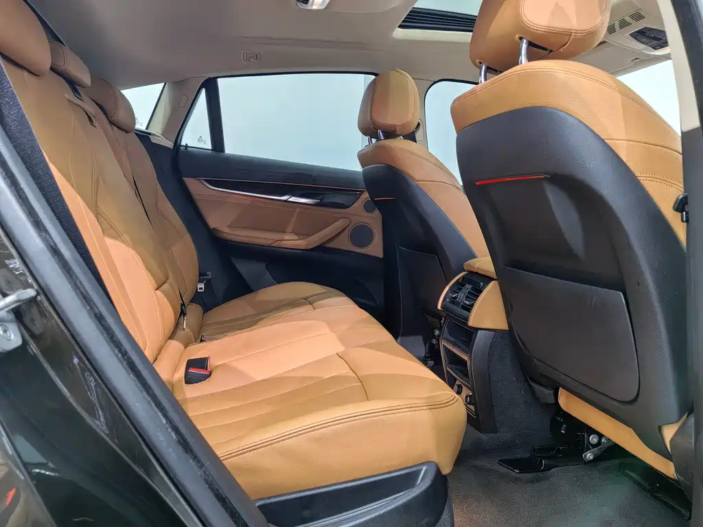 BMW X6 2015 — фото 18
