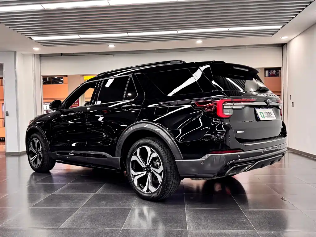 Ford Explorer 2023