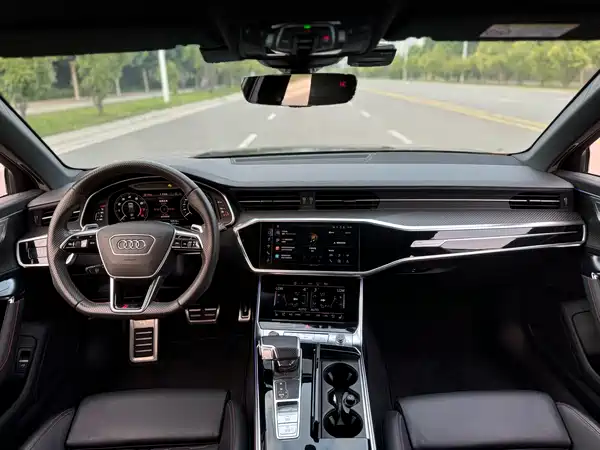 Audi RS 6 2023