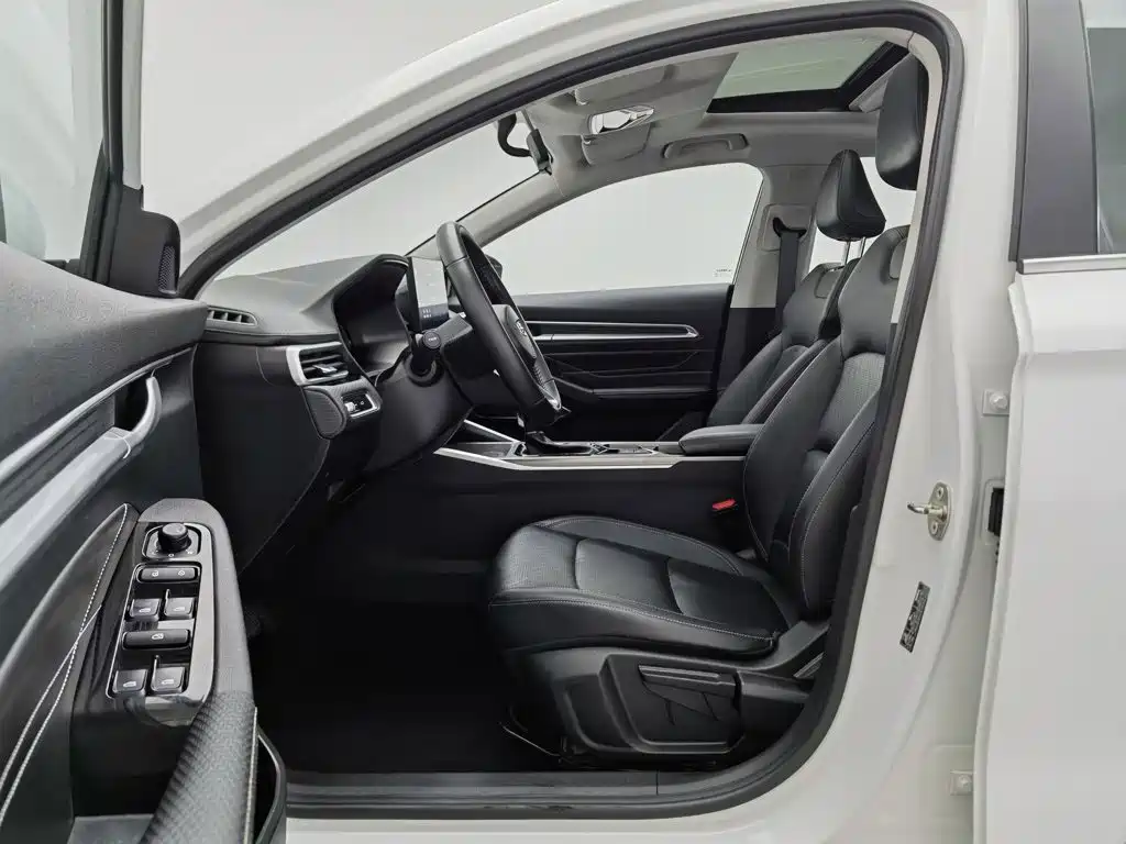 Geely Emgrand 2023 — фото 10
