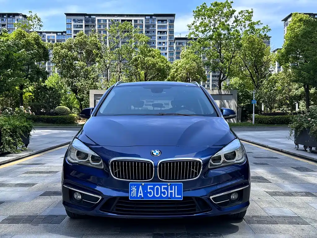 BMW 2 Series Active Tourer 2015 — фото 2