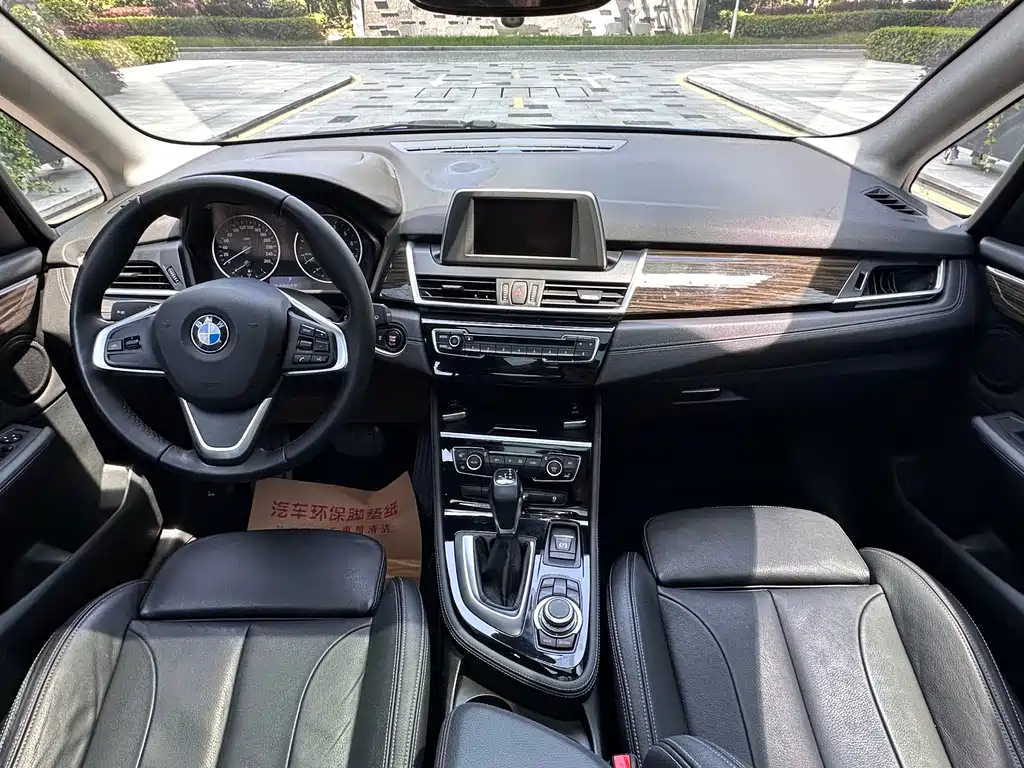 BMW 2 Series Active Tourer 2015 — фото 9