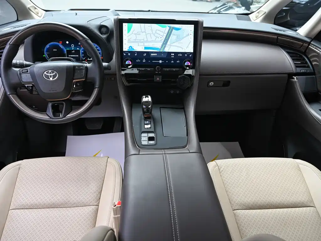 Toyota Alphard 2025 — фото 14