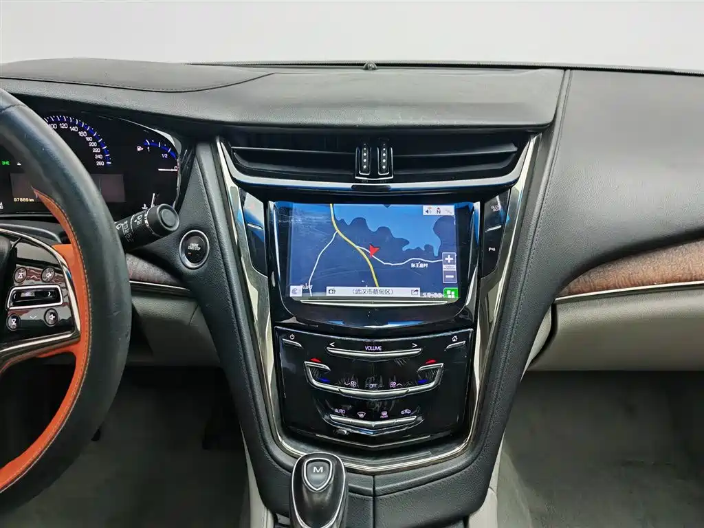 Cadillac CTS 2016 — фото 12