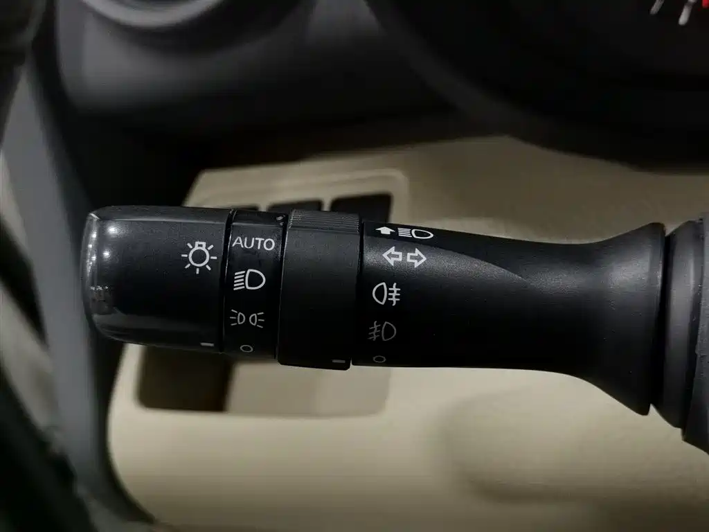 Toyota RAV4 2012 — фото 21