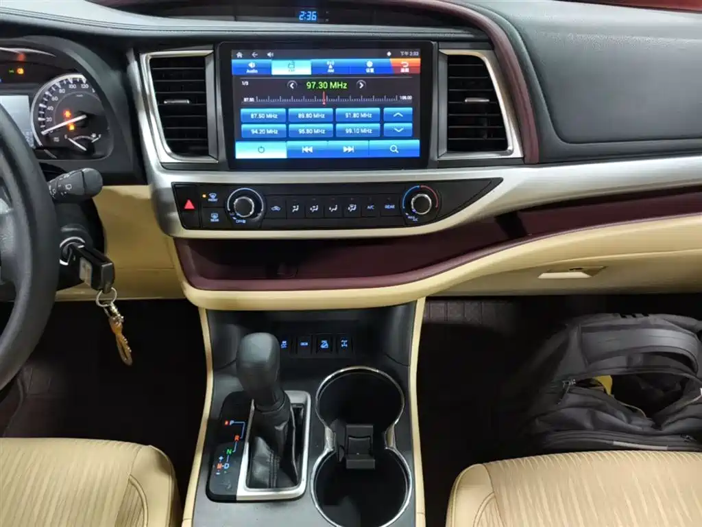 Toyota Highlander 2018 — фото 13