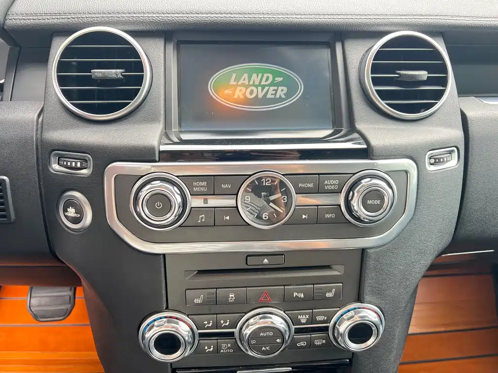 Land Rover Discovery 2011 — фото 25