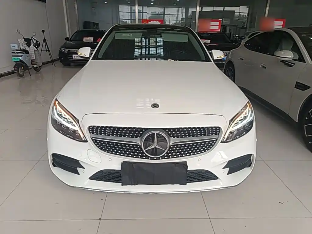 Mercedes-Benz C-Class 2021