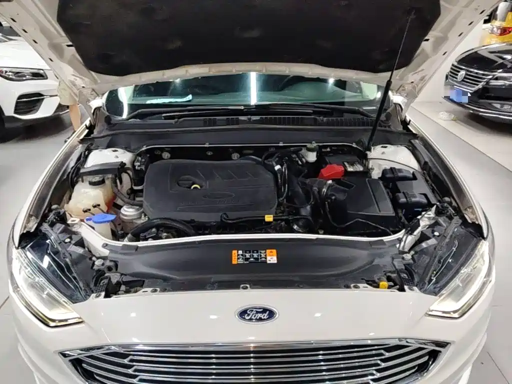 Ford Mondeo 2018 — фото 20