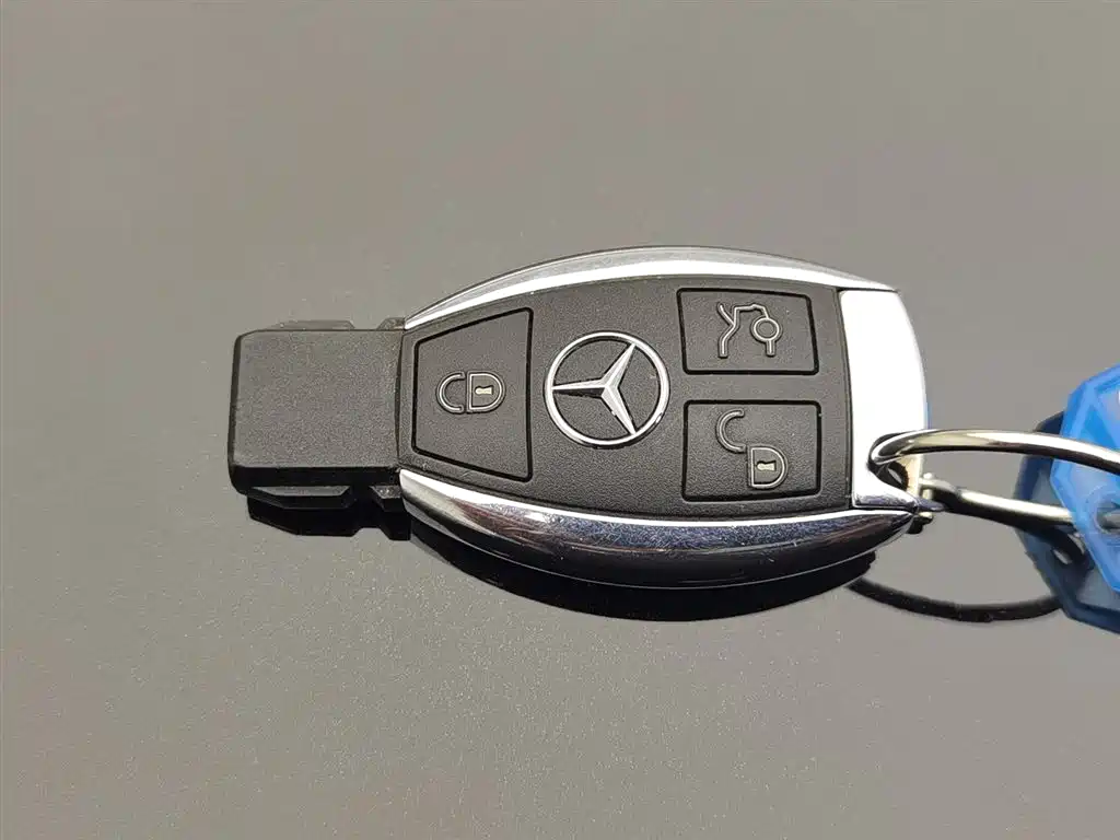 Mercedes-Benz E-Class 2015 — фото 19