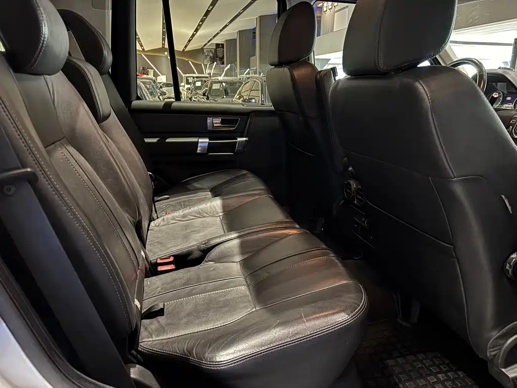 Land Rover Discovery 2013 — фото 12