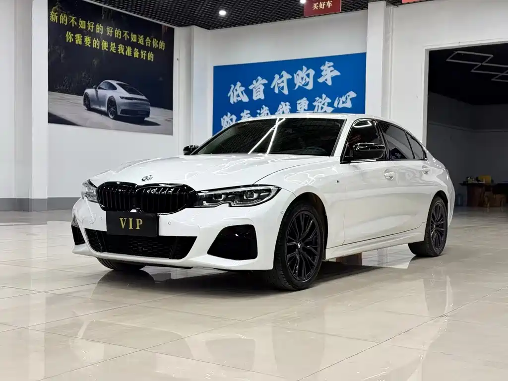 BMW 3 Series 2022 — фото 1