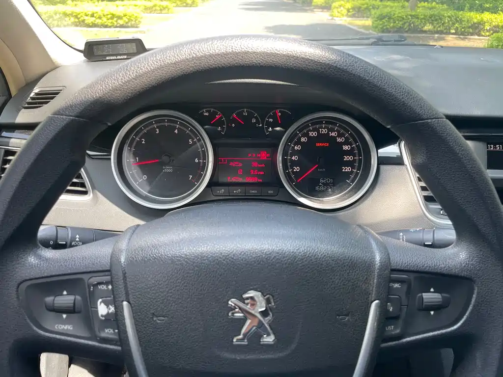 Peugeot 508 2014 — фото 16