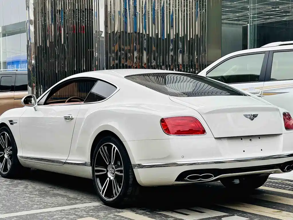 Bentley Continental 2018 — фото 4