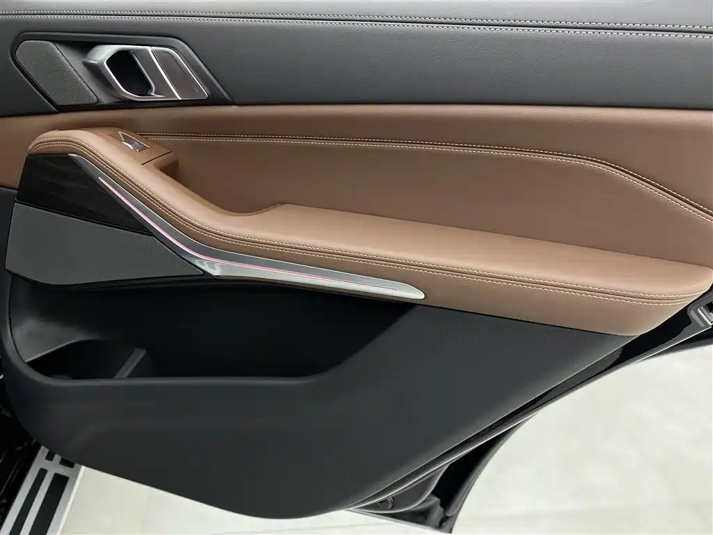 BMW X7 2024 — фото 25