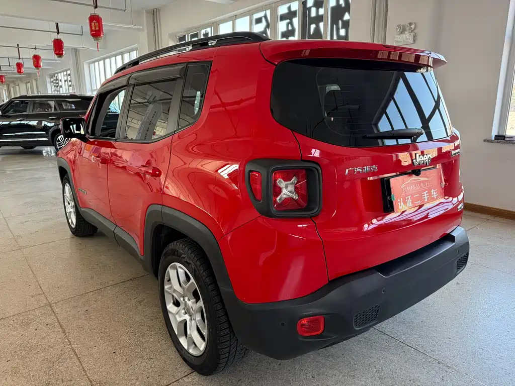 Jeep Renegade 2020 — фото 9