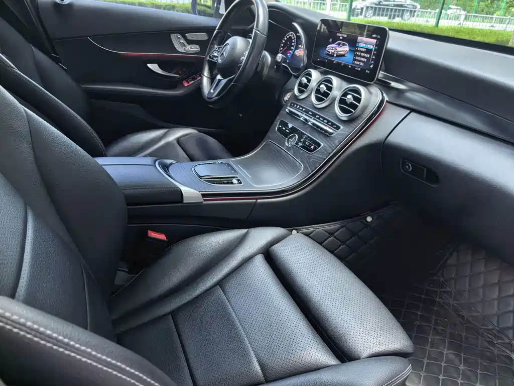 Mercedes-Benz C-Class 2021