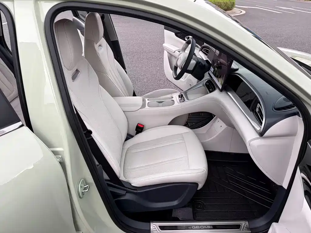Geely Galaxy Starwish 2024 — фото 10