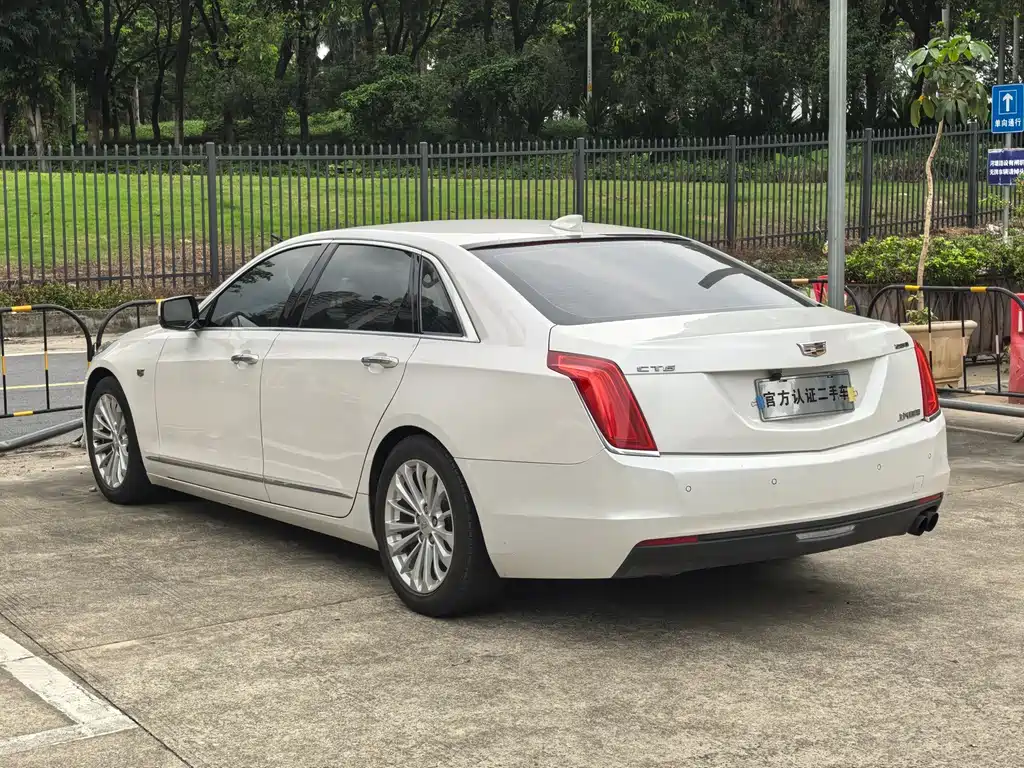 Cadillac CT6 2017 — фото 18