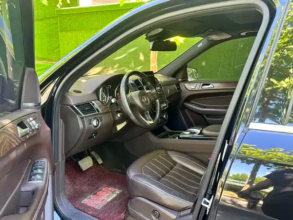 Mercedes-Benz GLE 2016