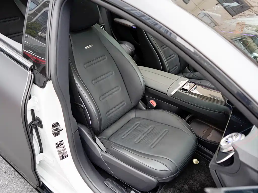 Mercedes-Benz EQS AMG 2024 — фото 15