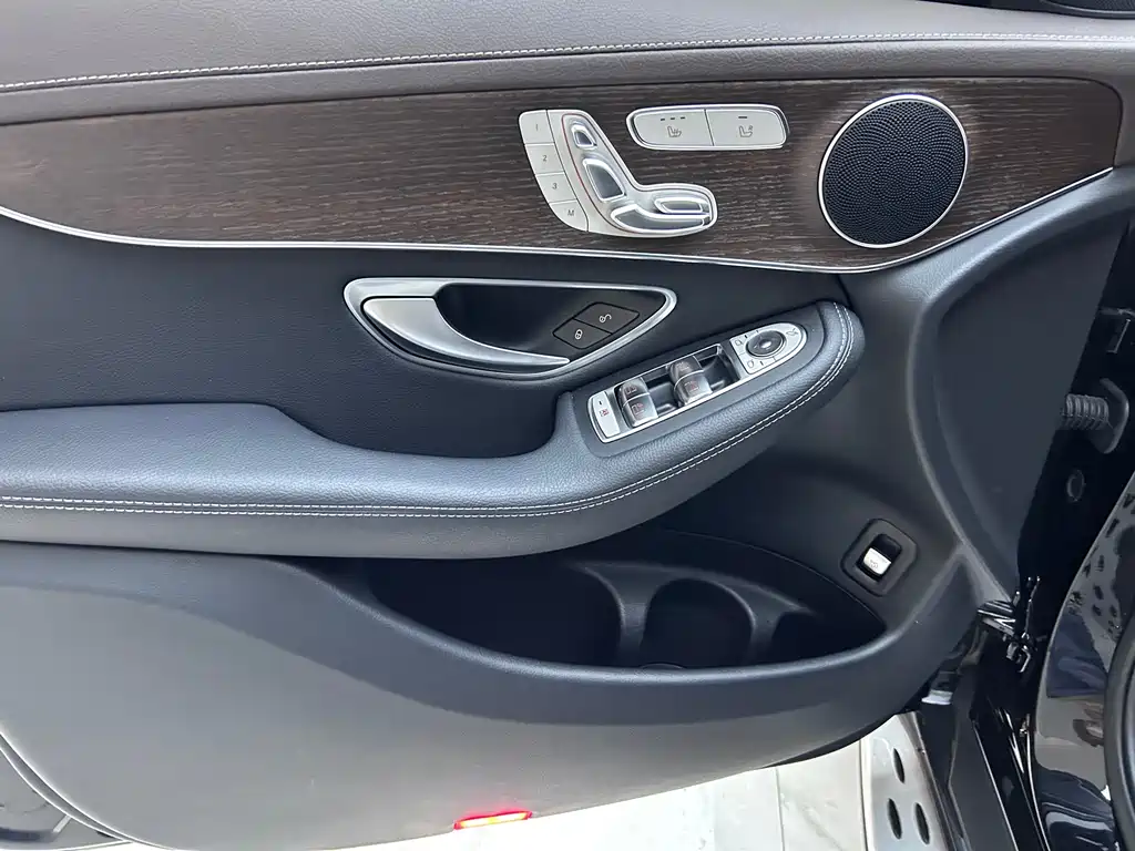 Mercedes-Benz GLC 2022 — фото 12